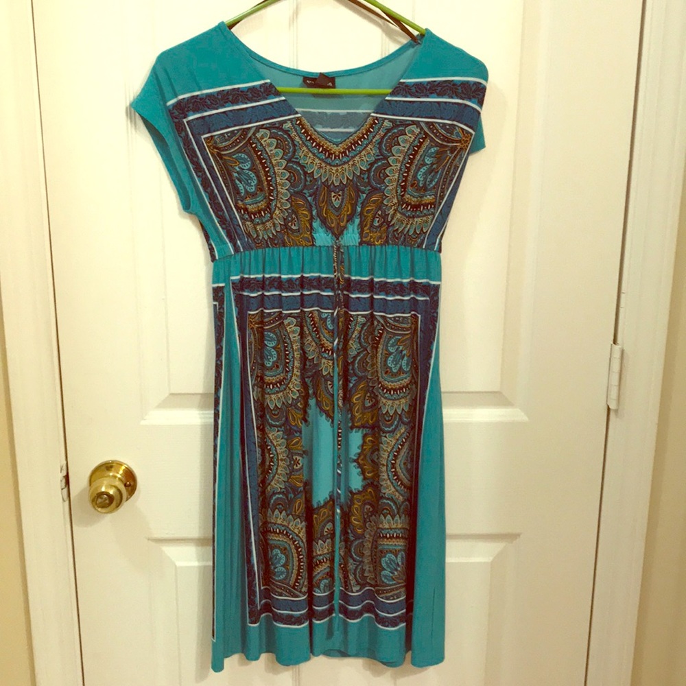 Barely worn green dress PERFECT for the Summer